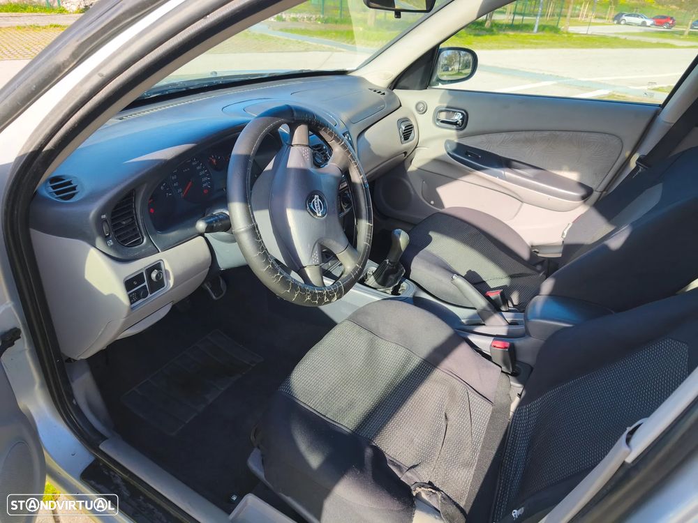 Nissan Almera 1.5 Luxury AC - 10