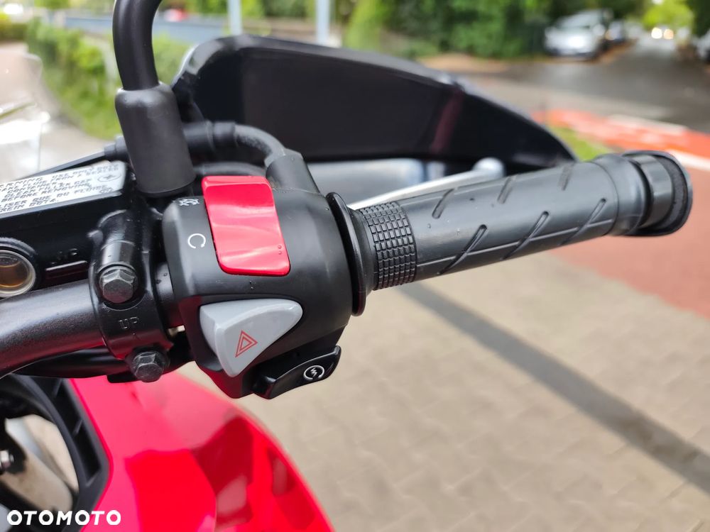 Honda CB - 23