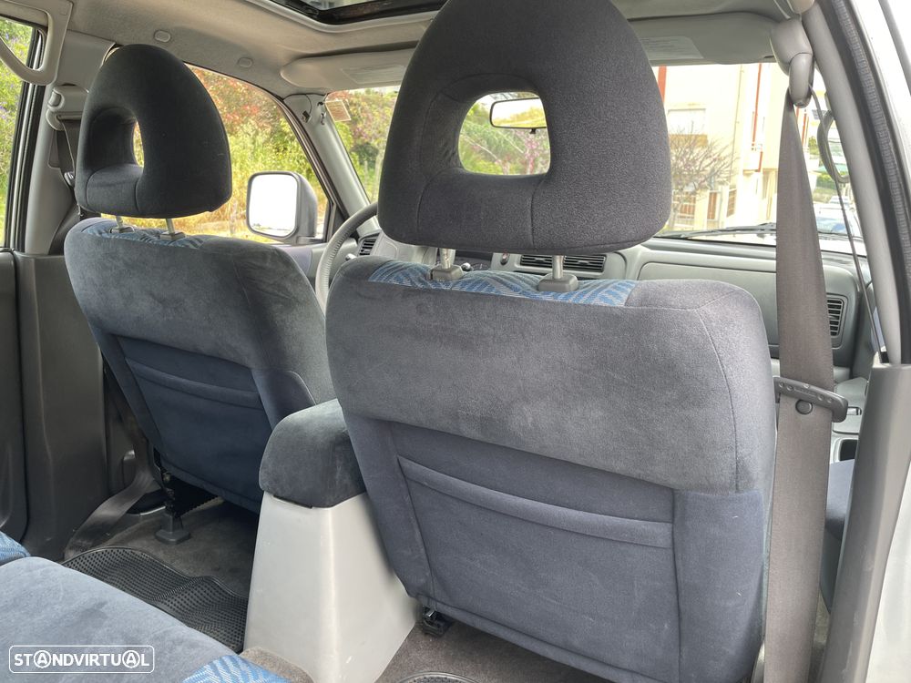 Mitsubishi Pajero Sport 2.5 TD GLS - 10
