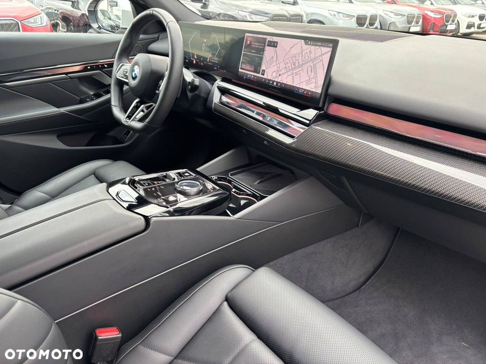 BMW Seria 5 520d xDrive mHEV M Sport - 32