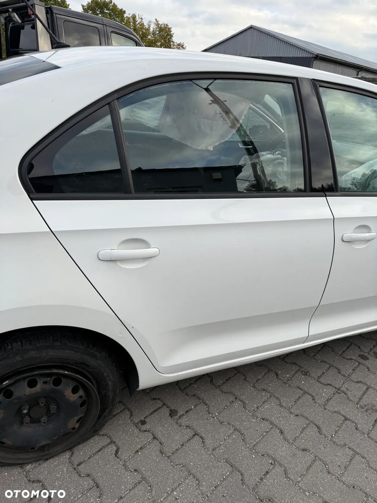 SKODA RAPID LIFTBACK LF9E DRZWI PRAWE TYŁ TYLNE KOMPLETNE