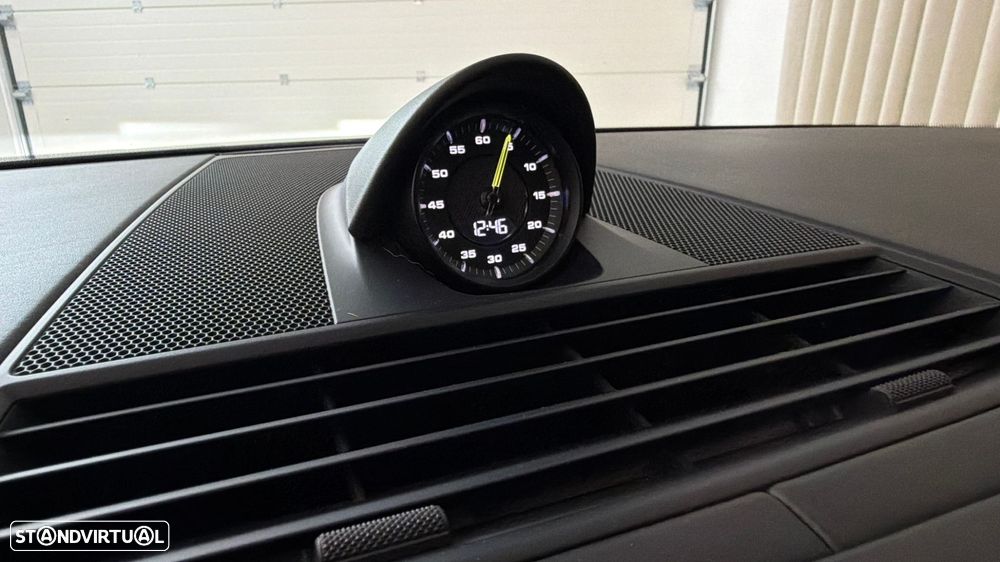 Porsche Panamera Sport Turismo 4 E-Hybrid 10 Years Edition - 30