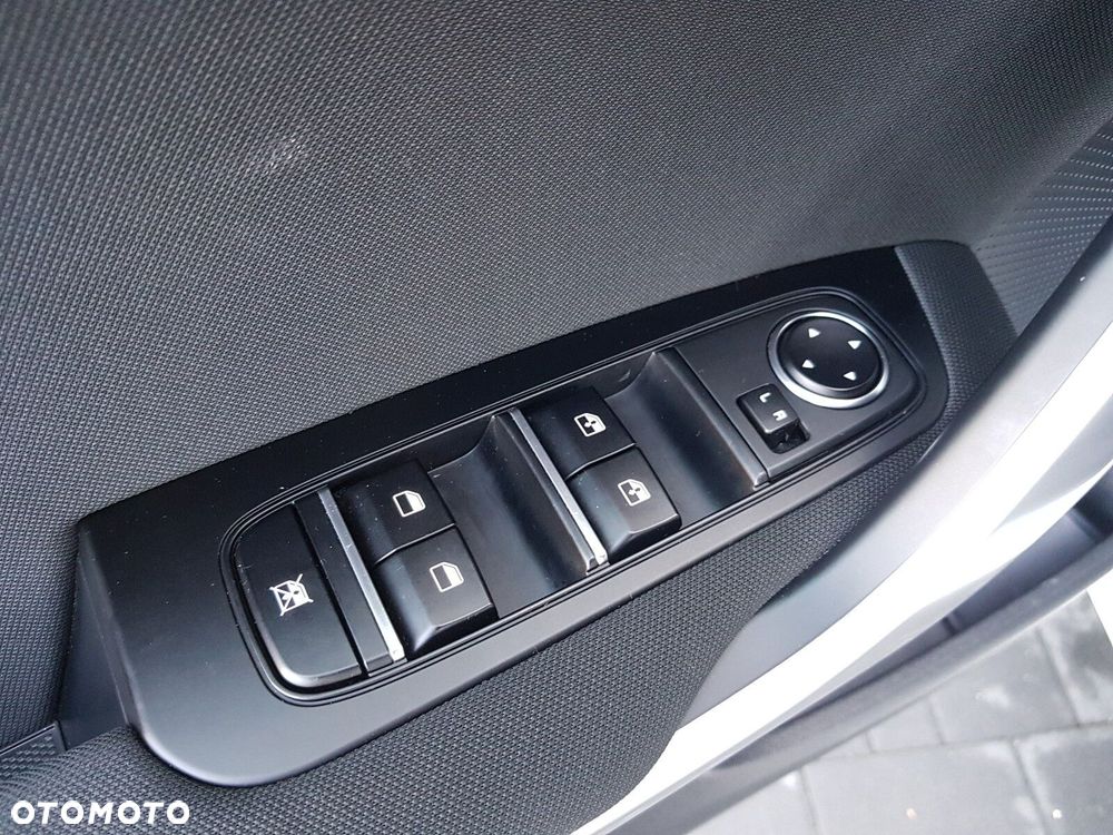 Kia Ceed 1.5 T-GDI M DCT - 14