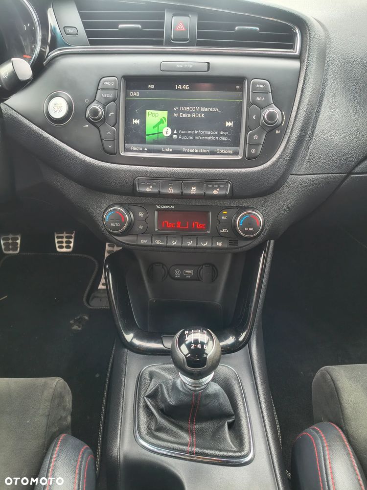 Kia Ceed - 12