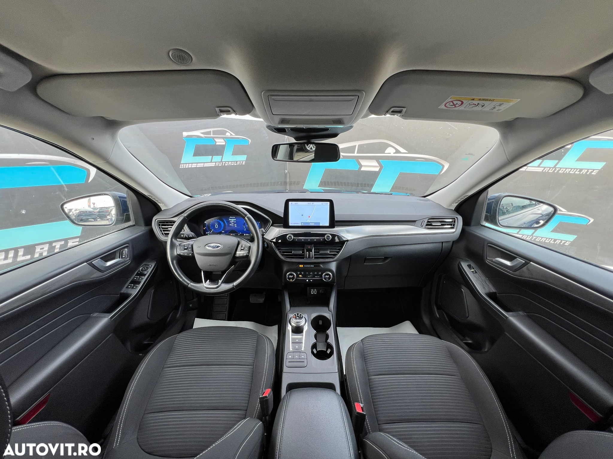 Ford Kuga 1.5 EcoBlue A8 FWD Titanium - 12