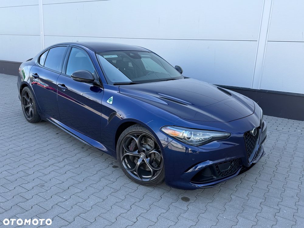 Alfa Romeo Giulia 2.9 V6 Bi-Turbo AT8 Quadrifoglio - 8