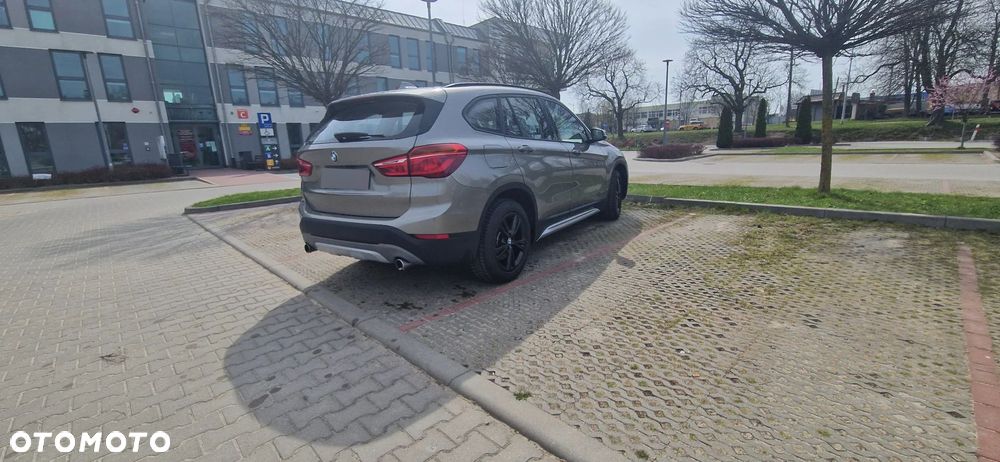 BMW X1 xDrive25d xLine sport - 14