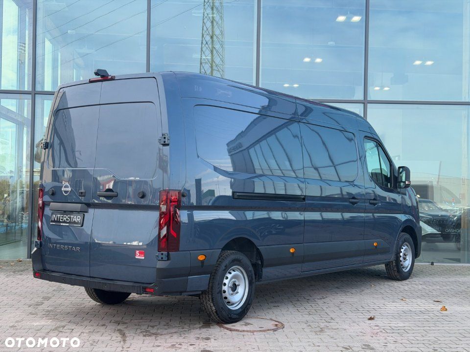 Nissan Interstar - 3