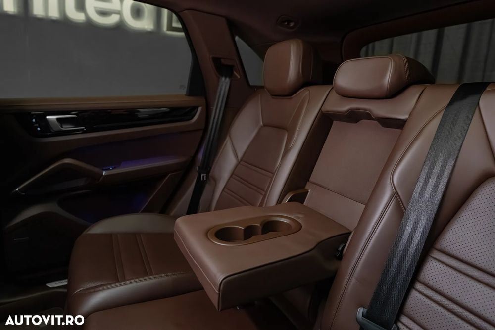 Porsche Cayenne - 31