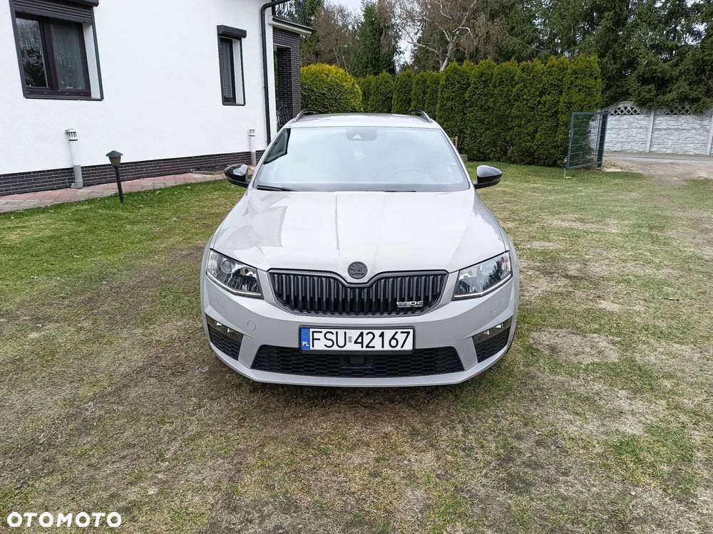 Skoda Octavia 2.0 TDI DSG RS - 26