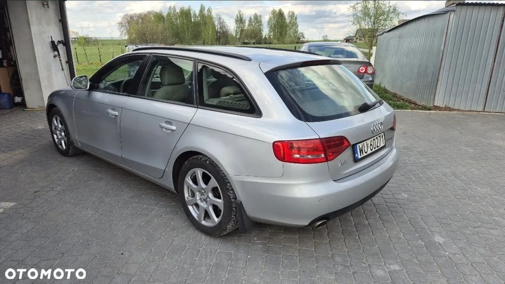 Audi A4 Avant - 4