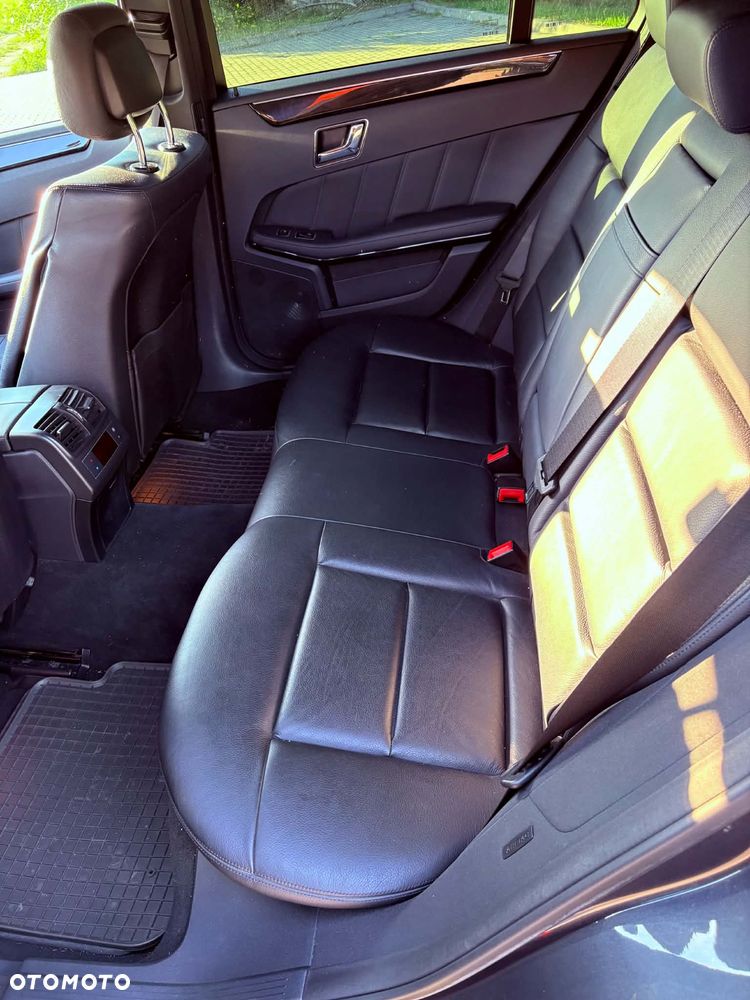 Mercedes-Benz Klasa E 350 CDI DPF BlueEFFICIENCY 7G-TRONIC Avantgarde - 19