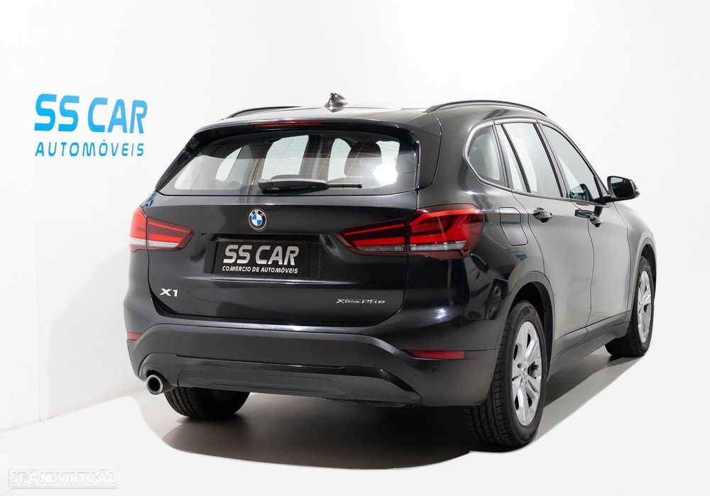 BMW X1 25 e xDrive Corporate Edition - 3
