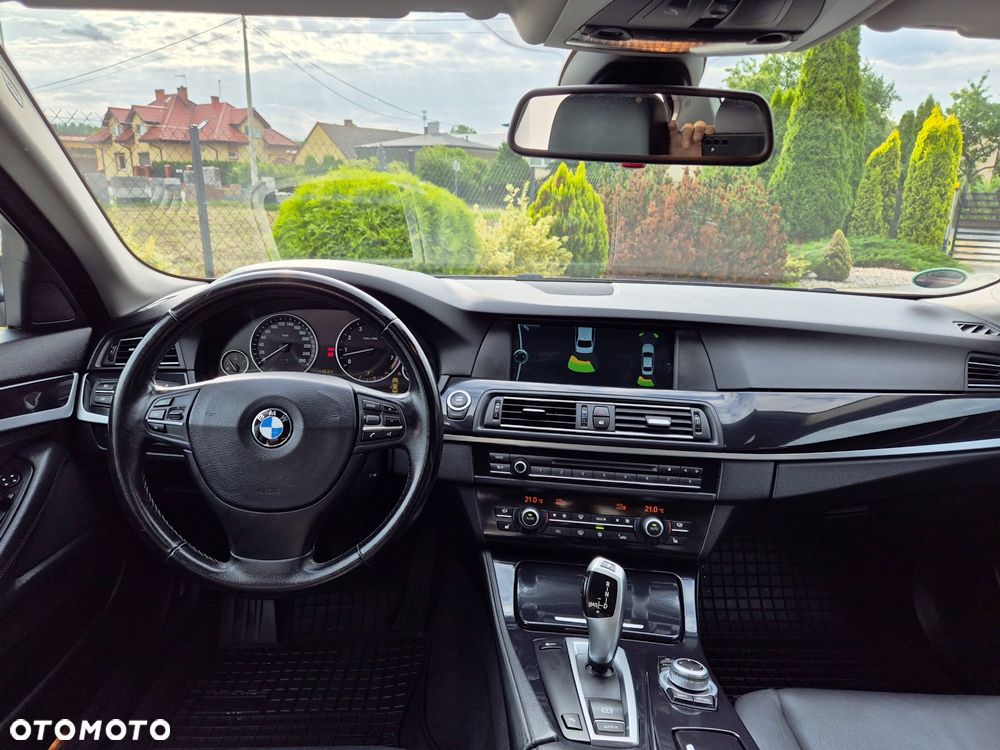 BMW Seria 5 528i - 9