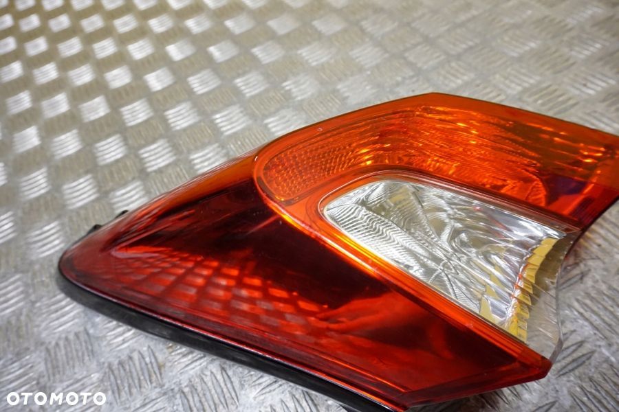 TOYOTA C-HR 2018 2019 2020 - LAMPA TYŁ PRAWA TYLNA USA - 8