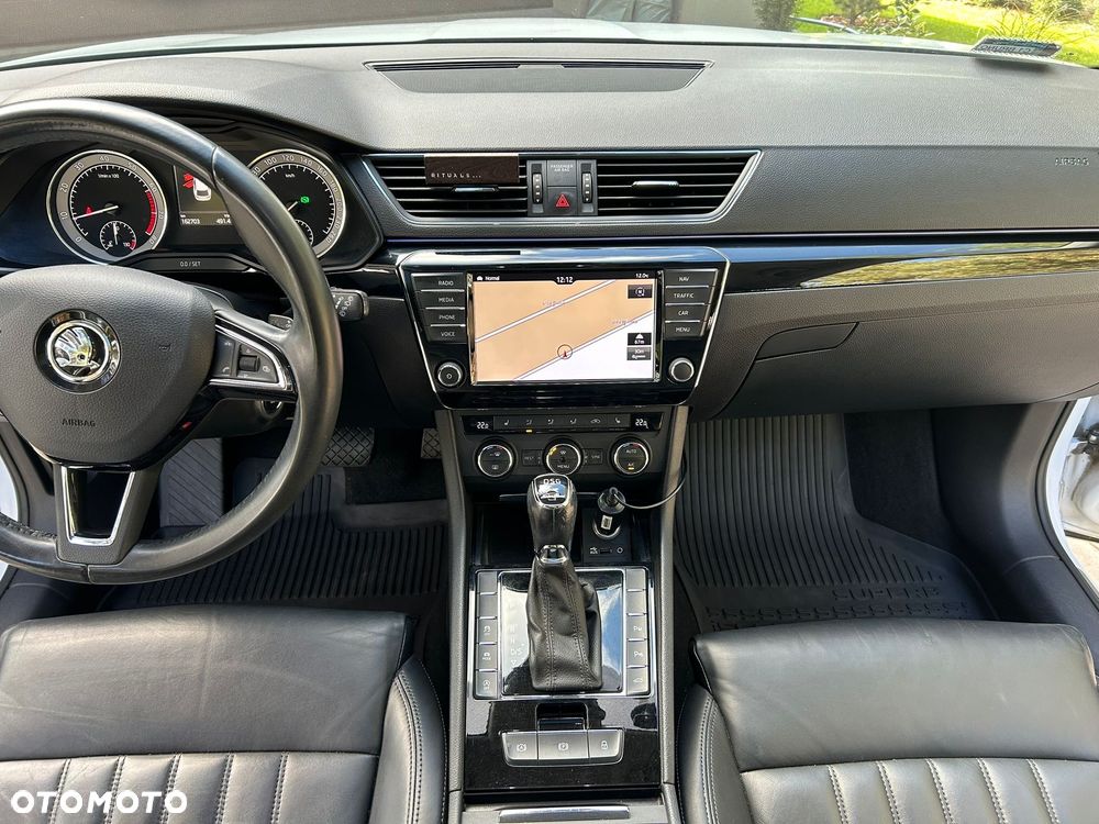 Skoda Superb 2.0 TSI 4x4 L&K DSG - 13