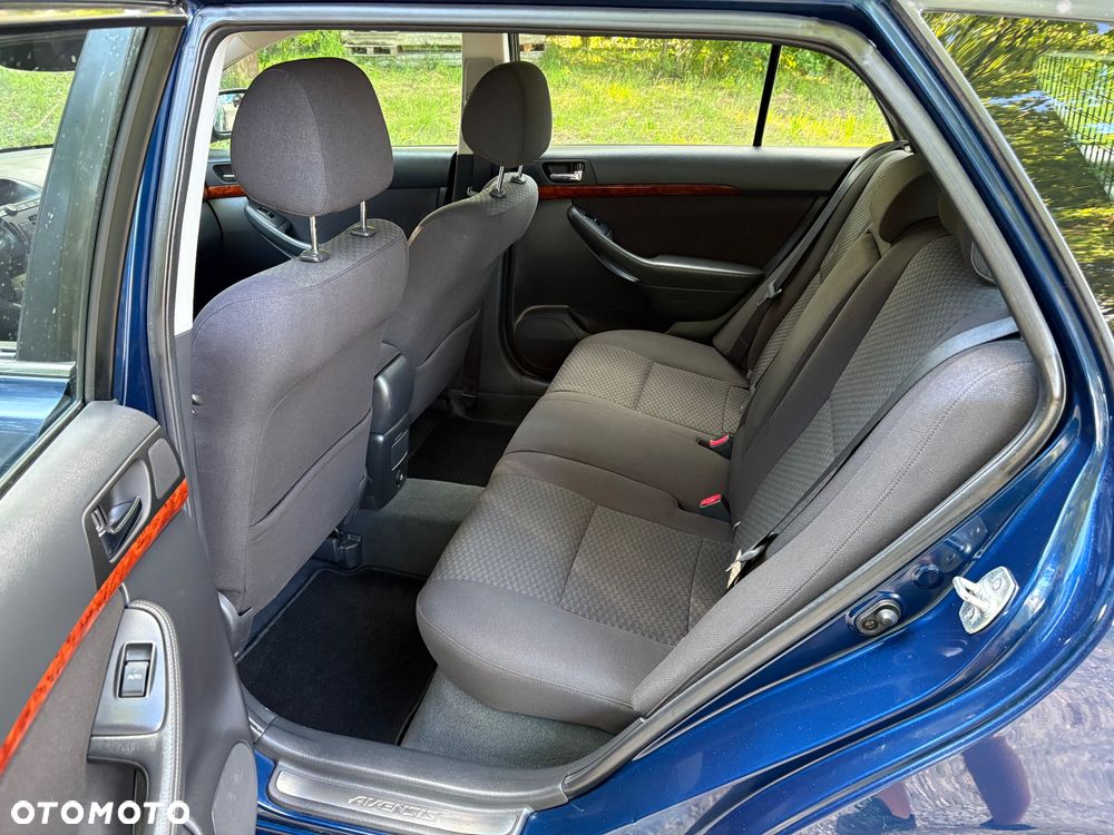 Toyota Avensis 2.0 VVT-i Edition - 24