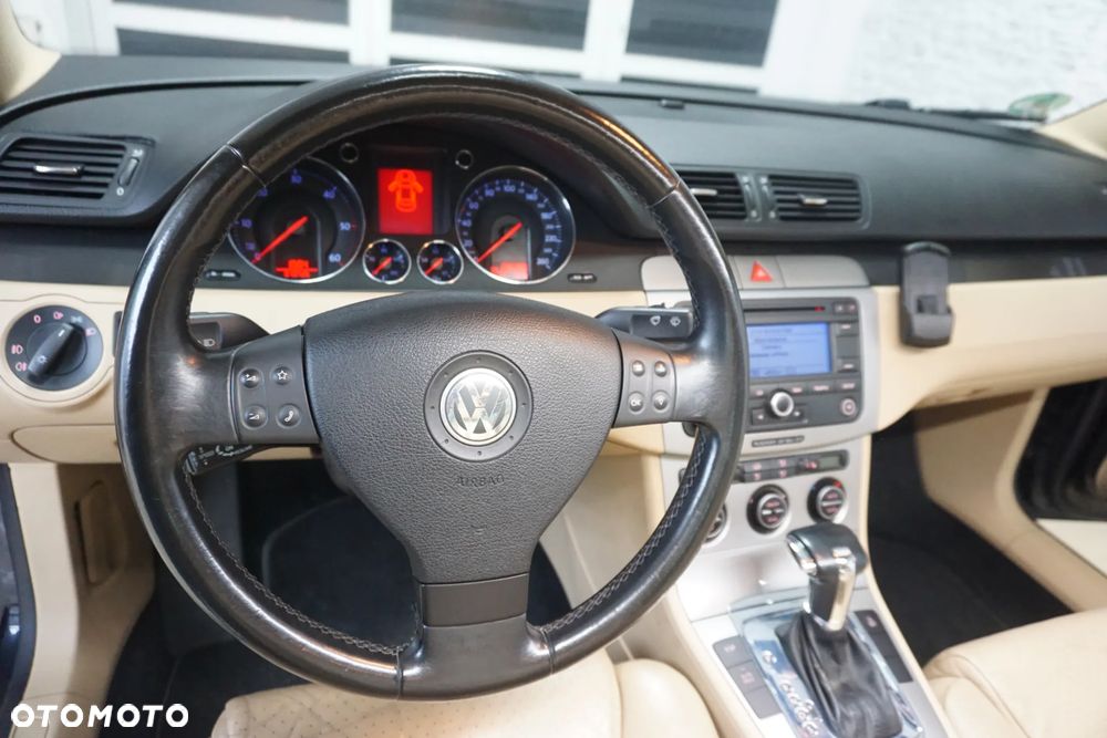 Volkswagen Passat 2.0 TDI DSG Comfortline - 19