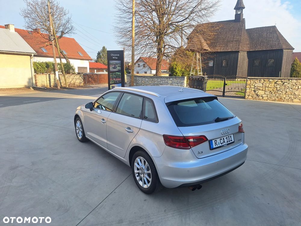 Audi A3 Sportback - 3
