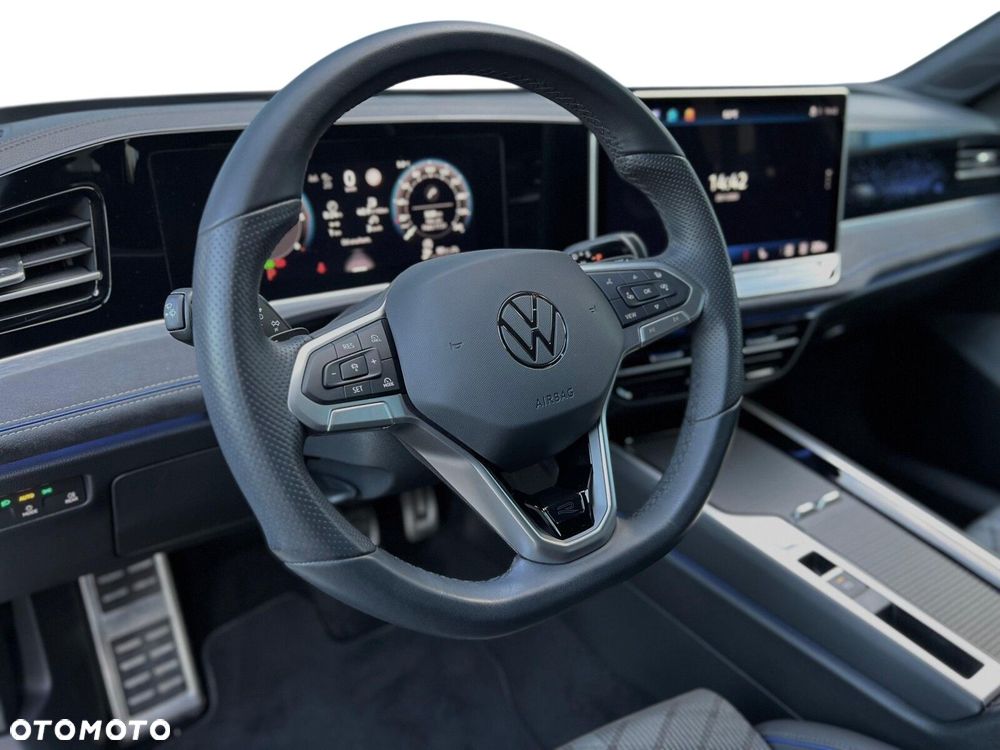 Volkswagen Passat 2.0 TDI SCR 4Mot R-Line DSG - 11