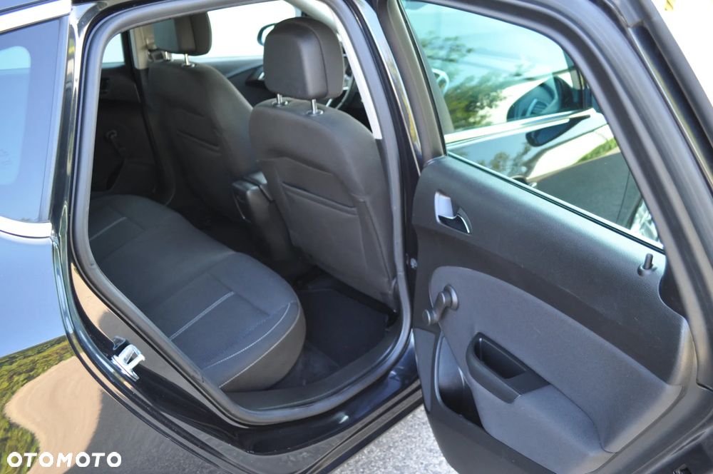 Opel Astra 1.4 Turbo Exklusiv - 16