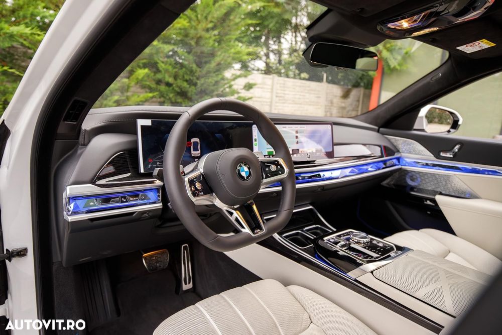 BMW Seria 7 740d xDrive MHEV - 22