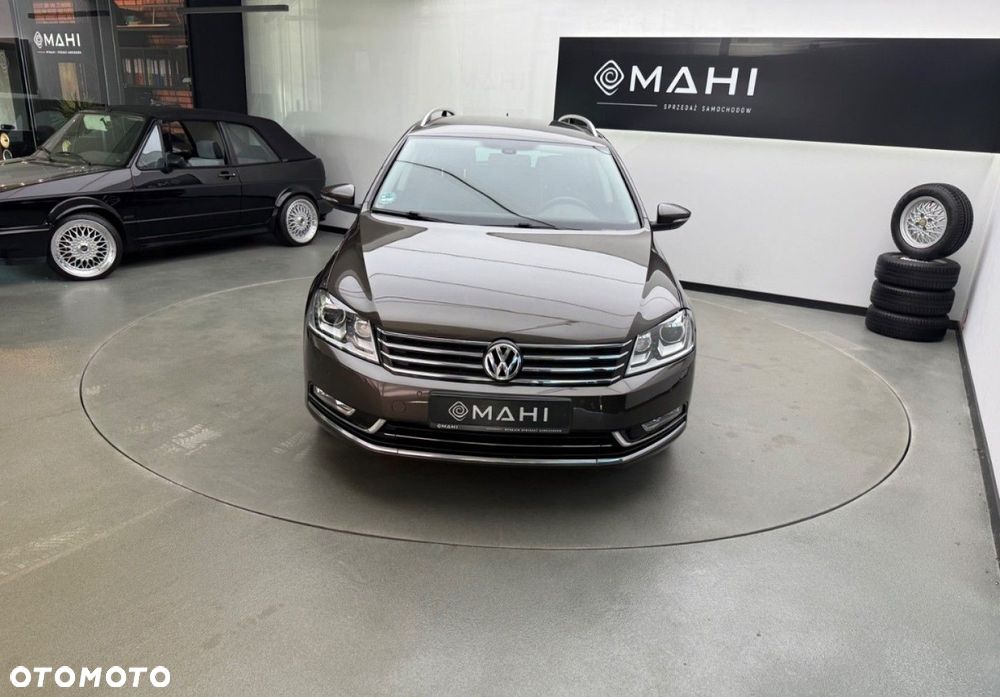 Volkswagen Passat - 16
