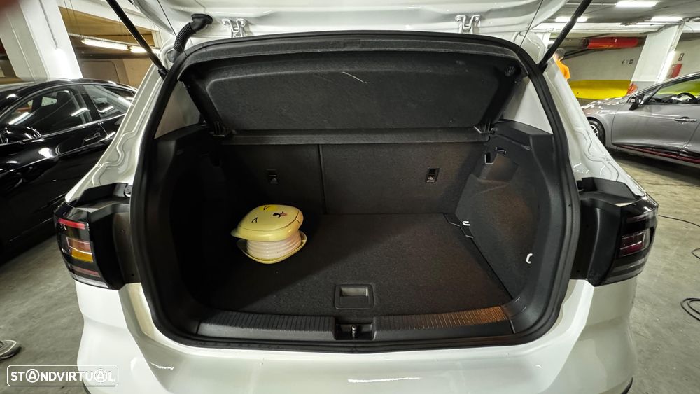VW T-Cross 1.0 TSI BlackStyle DSG - 10