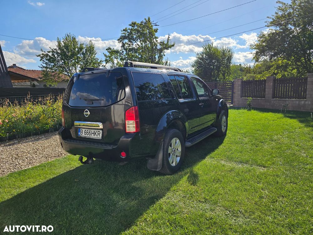 Nissan Pathfinder 2.5 dCi LE - 3