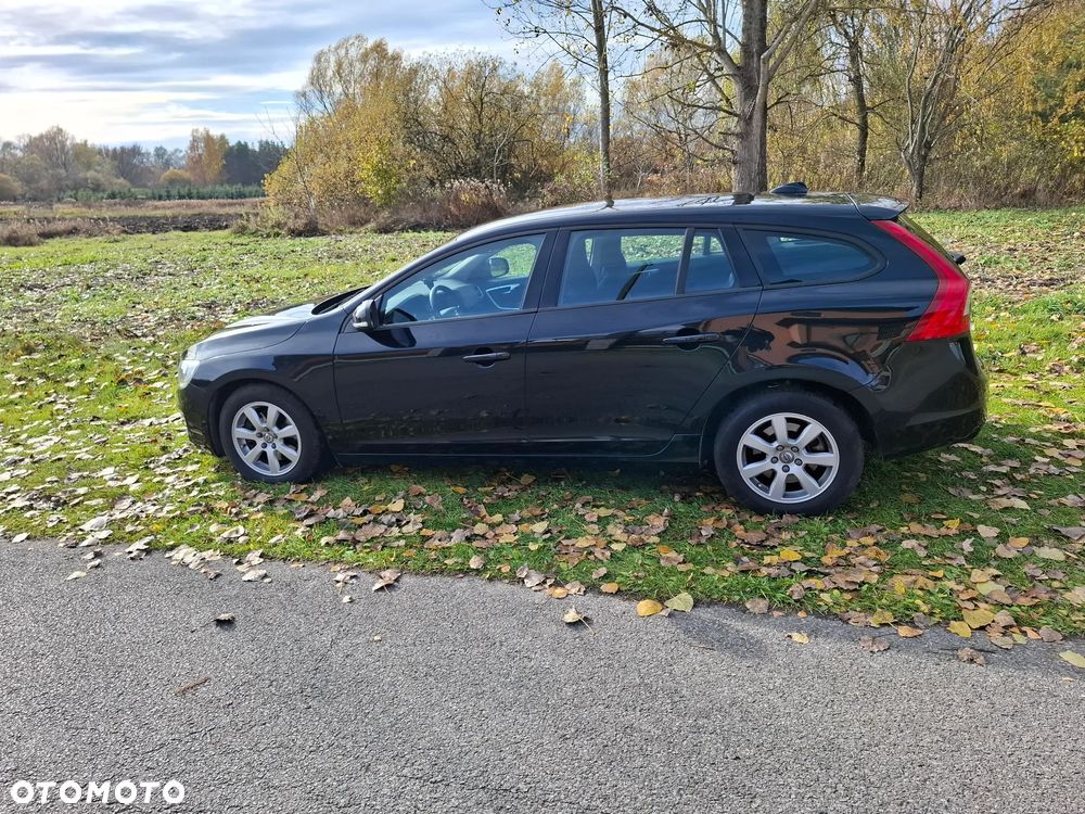 Volvo V60 D2 Momentum - 5