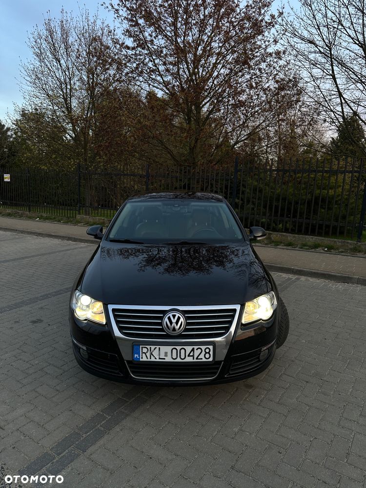 Volkswagen Passat 2.0 TDI Comfortline - 14