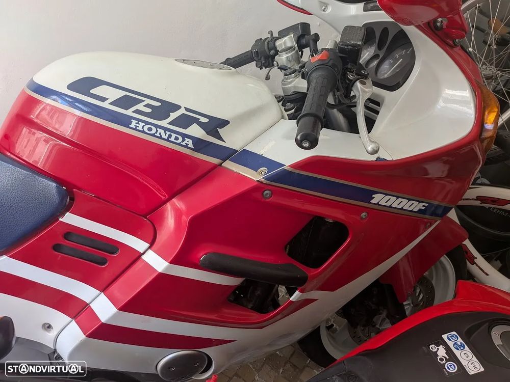 Honda CBR 1000 F - 3