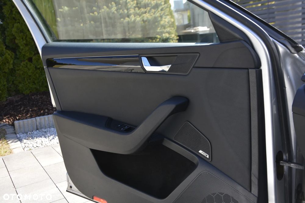 Skoda Superb 2.0 TSI 4x4 L&K DSG - 10