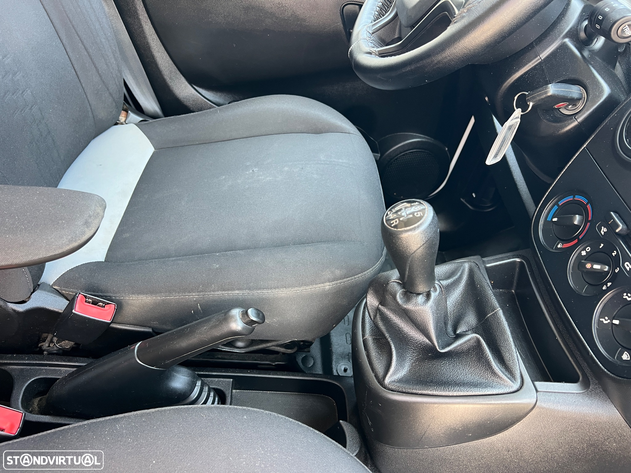 Fiat Fiorino m jet 2 - 23