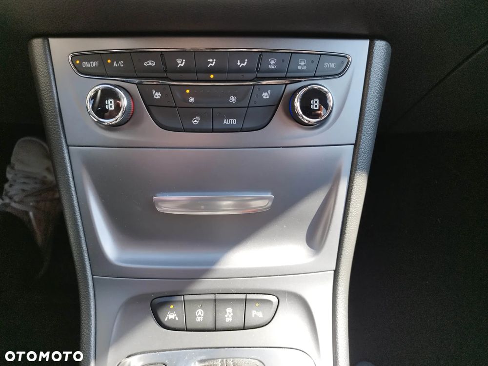 Opel Astra 1.4 Turbo Start/Stop Automatik Sports Tourer Business - 16