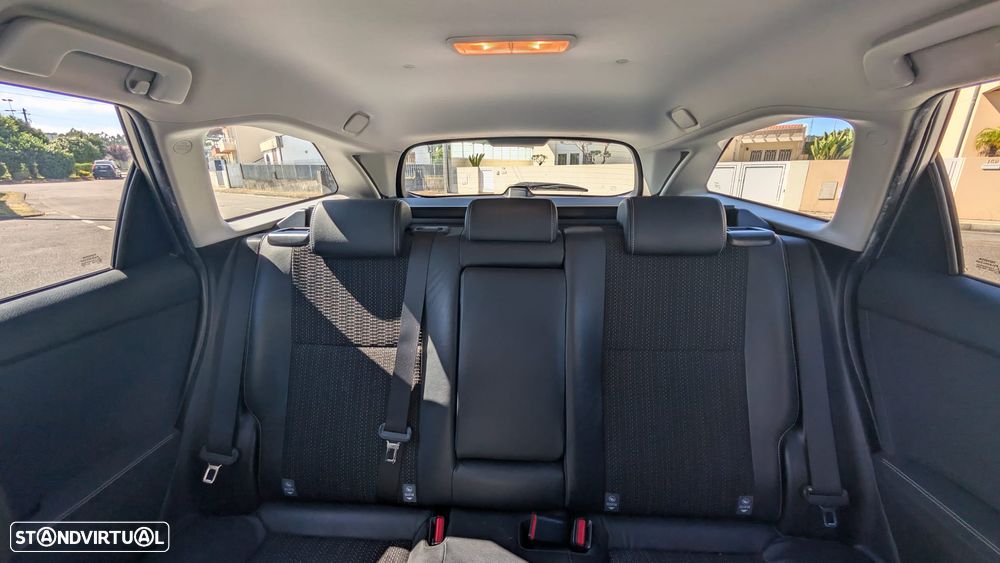 Toyota Auris Touring Sports 1.8 HSD Exclusive+Navi - 9