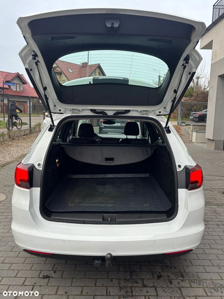 Opel Astra 1.4 Turbo Edition - 12