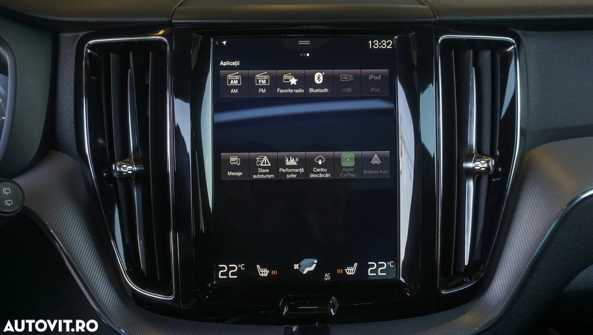 Volvo XC 60 D5 AWD Geartronic RDesign - 12