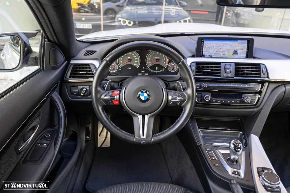 BMW M4 Auto - 14