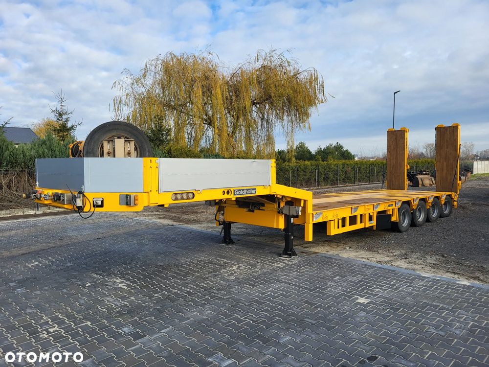 Goldhofer Poszerzana / Rozciągana / 4 osie skrętne / Najazdy hydrauliczne /