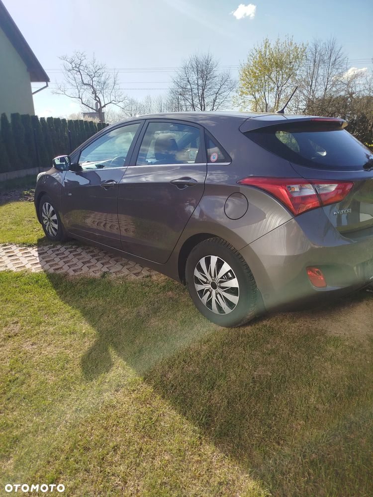 Hyundai i30 1.6 CRDI Trend - 4