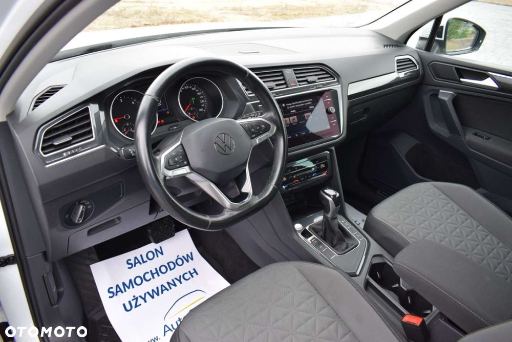 Volkswagen Tiguan - 17