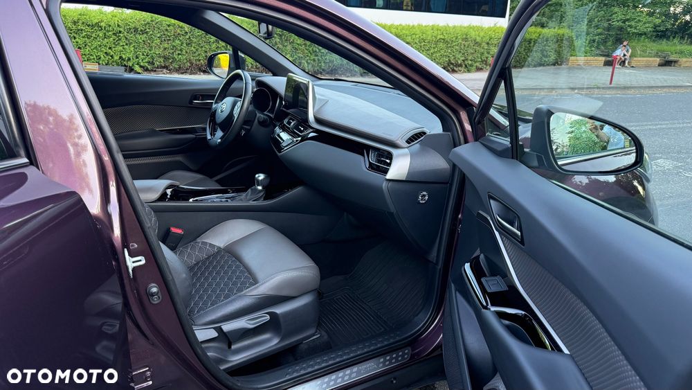 Toyota C-HR 2.0 Hybrid Executive - 14