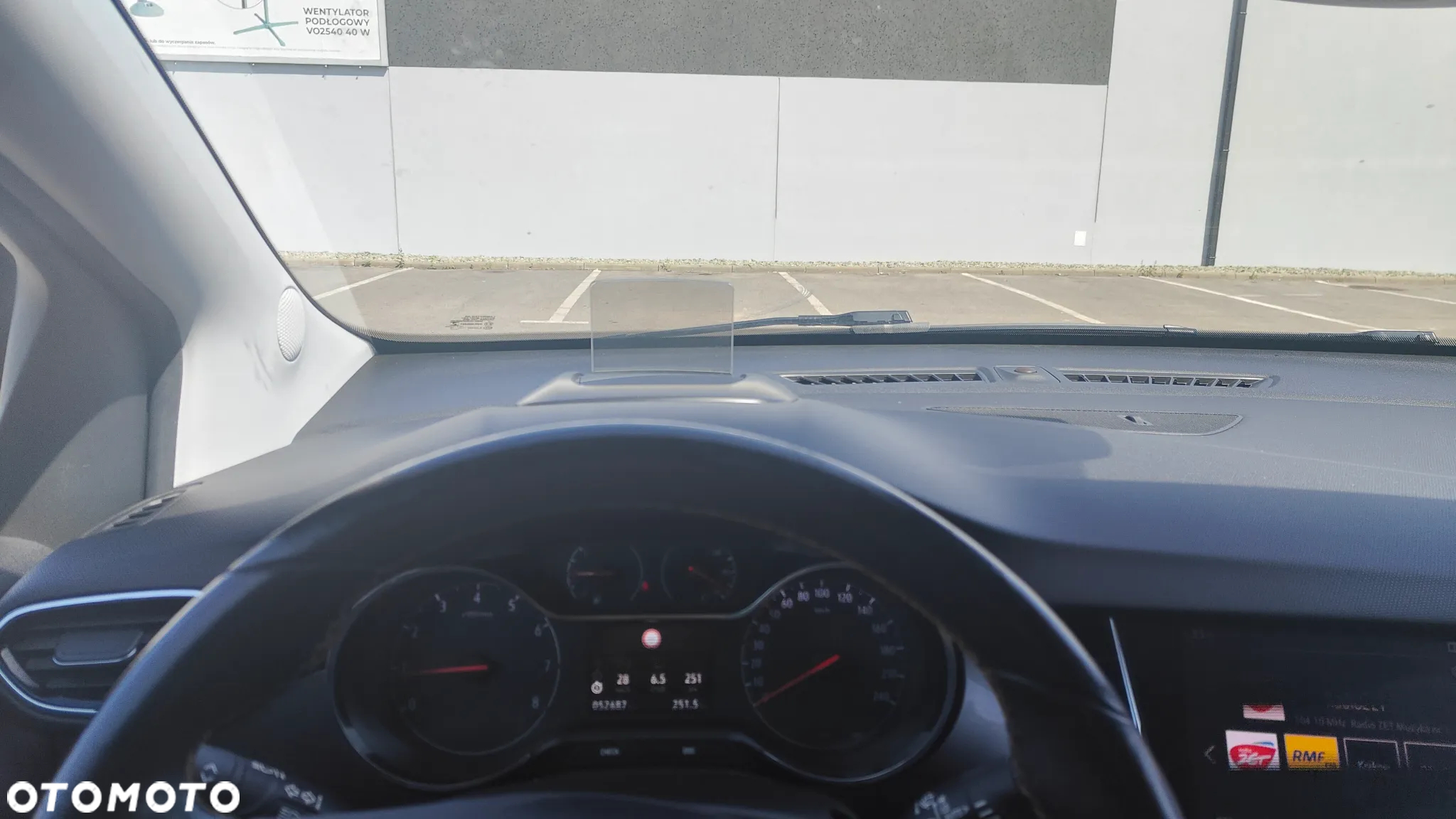 Opel Crossland X - 8