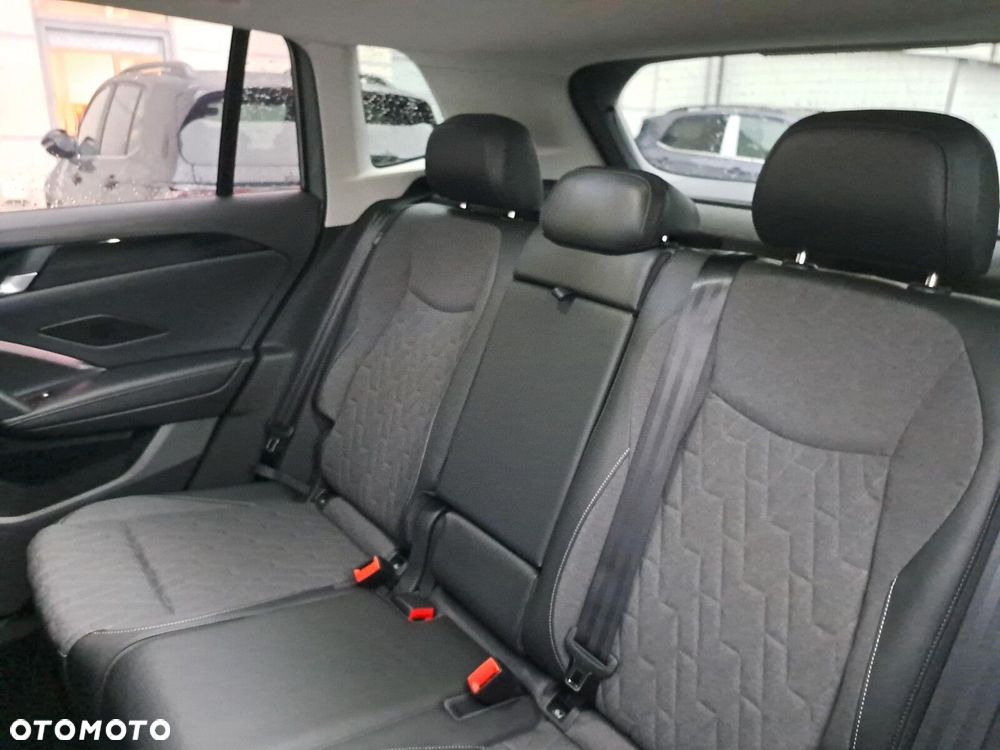 Volkswagen Tiguan - 16