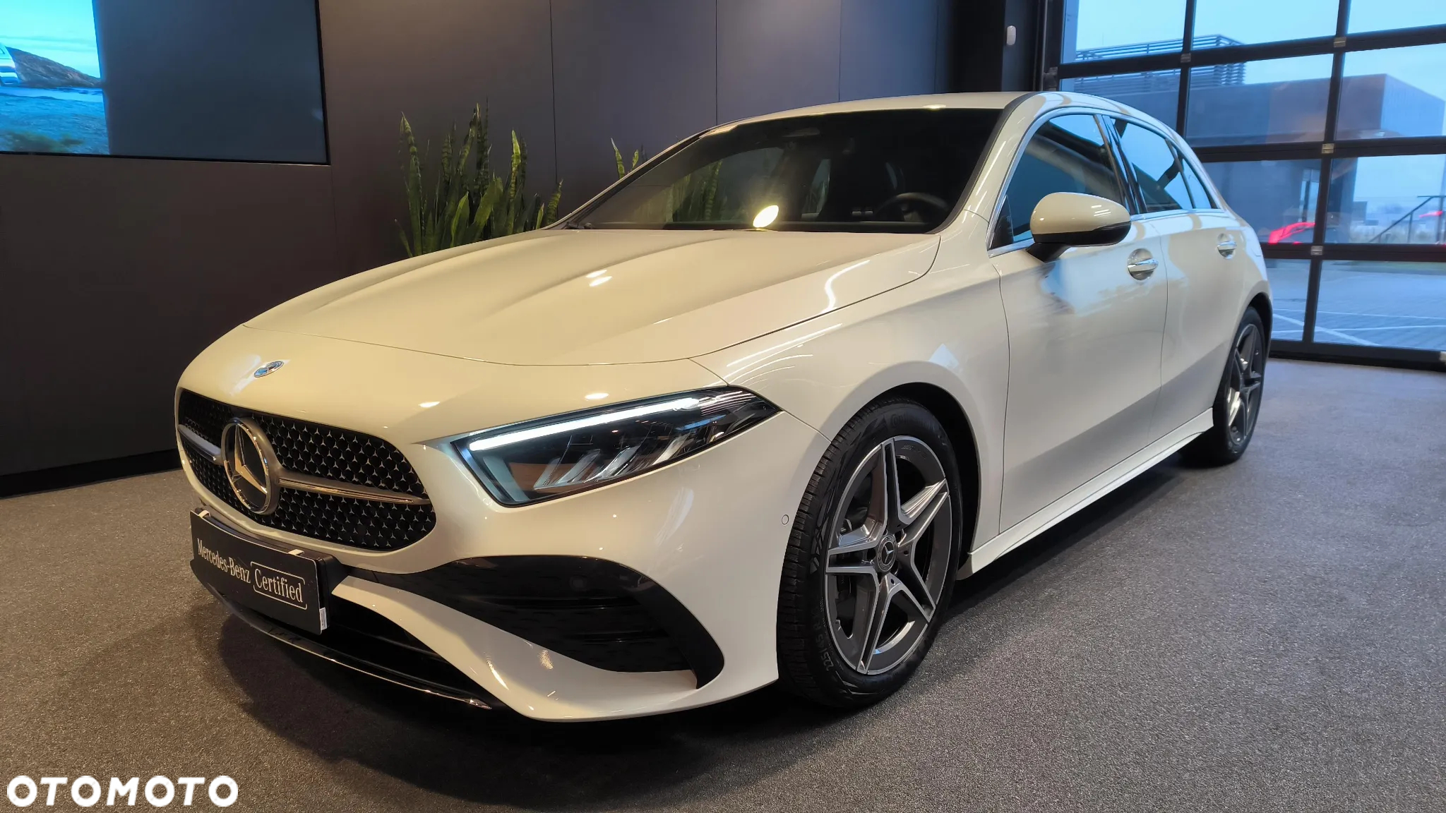 Mercedes-Benz Klasa A 200 AMG Line 7G-DCT - 2