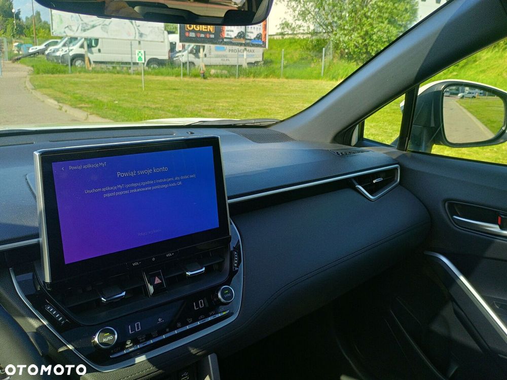 Toyota Corolla Cross 2.0 Hybrid Executive AWD - 26