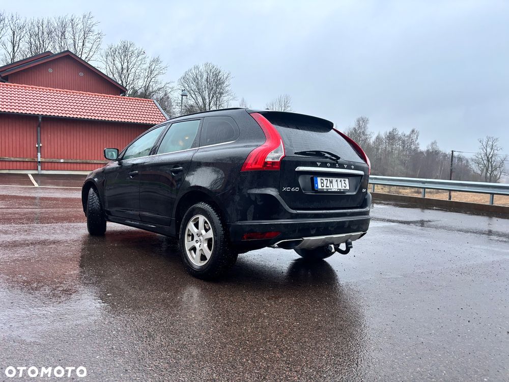 Volvo XC 60 D4 Momentum - 3