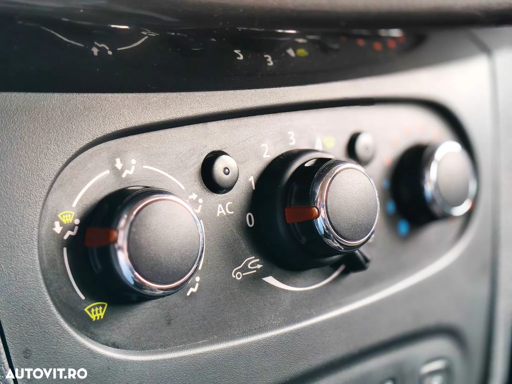 Dacia Logan MCV dCi 90 Laureate - 27