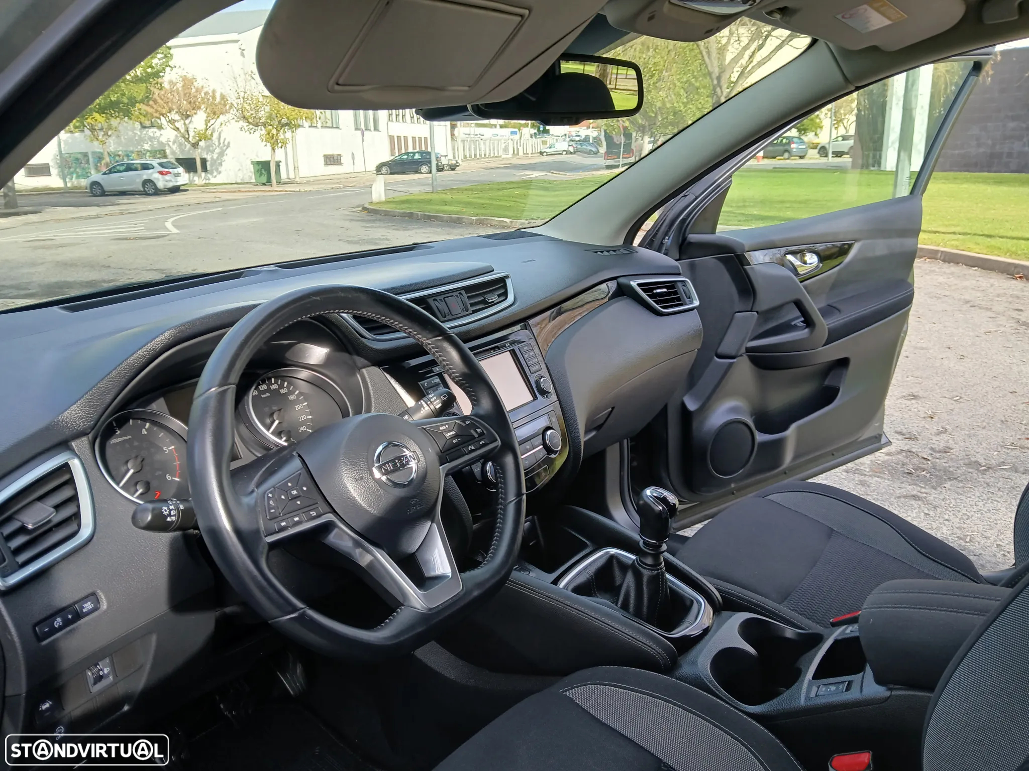 Nissan Qashqai 1.5 dCi N-Connecta - 4